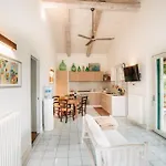 Casetta Nonna Lina - Charming House With Amazing Seaview And Private Pool بيت للعطل ريكادي