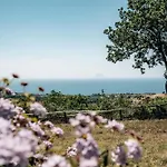 Casetta Nonna Lina - Charming House With Amazing Seaview And Private Pool بيت للعطل *