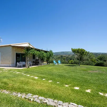 Feriehus Casetta Nonna Lina - Charming House With Amazing Seaview And Private Pool Ricadi