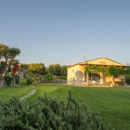 Casetta Nonna Lina - Charming House With Amazing Seaview And Private Pool Feriehus