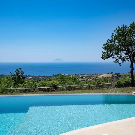 Casetta Nonna Lina - Charming House With Amazing Seaview And Private Pool Ricadi