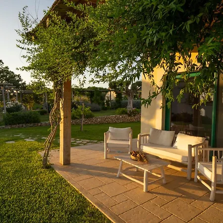 Casetta Nonna Lina - Charming House With Amazing Seaview And Private Pool Feriehus