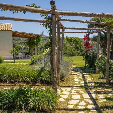 Casetta Nonna Lina - Charming House With Amazing Seaview And Private Pool Ricadi