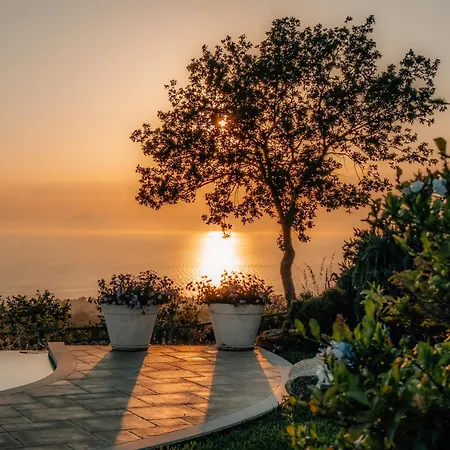 Capovillas - Nonna Lina - Charming House With Amazing Seaview And Private Pool * Ricadi