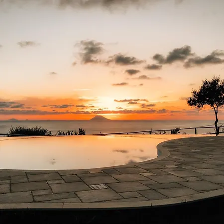 בית נופש Casetta Nonna Lina - Charming House With Amazing Seaview And Private Pool