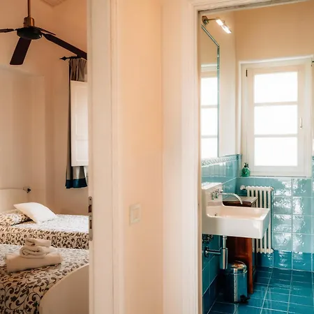 Casetta Nonna Lina - Charming House With Amazing Seaview And Private Pool בית נופש