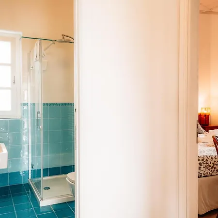 Casetta Nonna Lina - Charming House With Amazing Seaview And Private Pool בית נופש