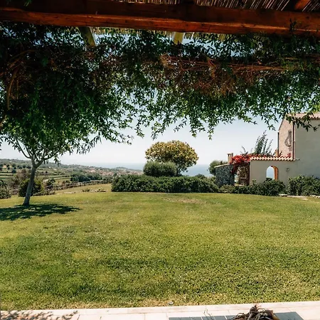 בית נופש Casetta Nonna Lina - Charming House With Amazing Seaview And Private Pool