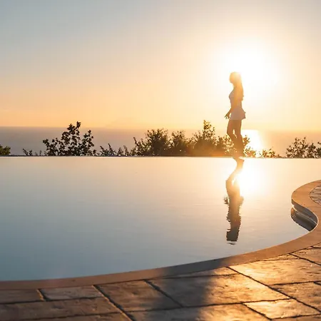 Сasa de vacaciones Capovillas - Nonna Lina - Charming House With Amazing Seaview And Private Pool *