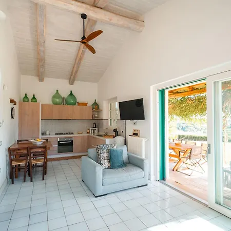 Сasa de vacaciones Capovillas - Nonna Lina - Charming House With Amazing Seaview And Private Pool
