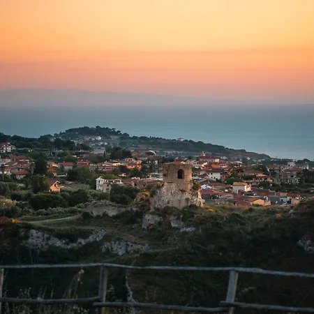 Capovillas - Nonna Lina - Charming House With Amazing Seaview And Private Pool Сasa de vacaciones Ricadi