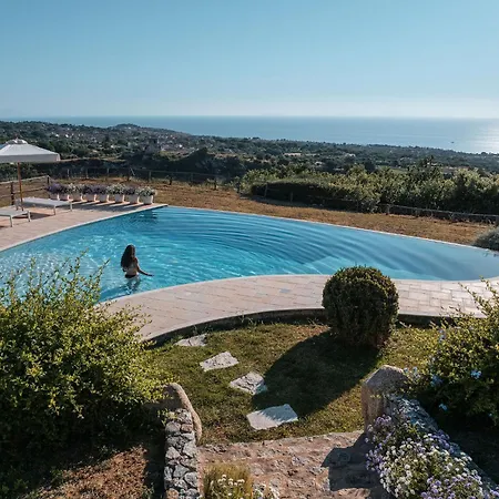 Capovillas - Nonna Lina - Charming House With Amazing Seaview And Private Pool * Ricadi