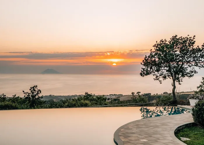 Casetta Nonna Lina - Charming House With Amazing Seaview And Private Pool Ricadi