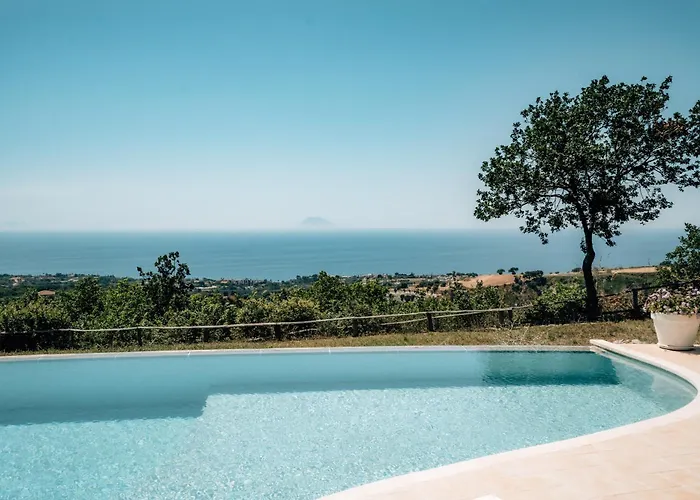 Casetta Nonna Lina - Charming House With Amazing Seaview And Private Pool בית נופש *