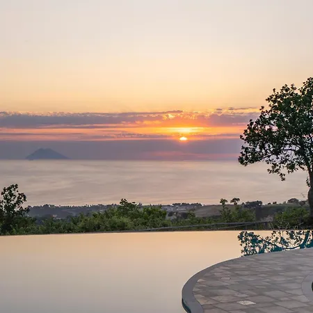 Casetta Nonna Lina - Charming House With Amazing Seaview And Private Pool Nyaraló *