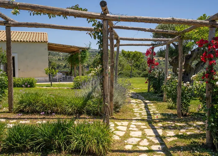 Casetta Nonna Lina - Charming House With Amazing Seaview And Private Pool 里卡迪